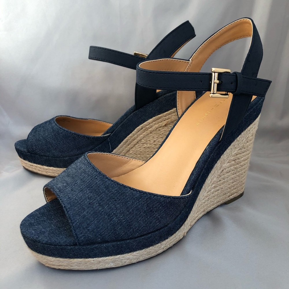 Tommy Hilfiger Kali Denim Peep toe Wedge Sandal, size 9 - Picture 5 of 8